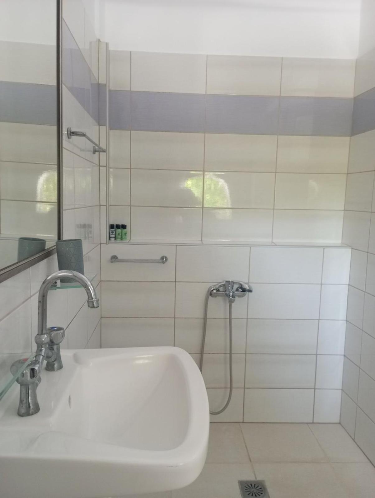 ליקסורי Babi'S Villa - Garden Apartment מראה חיצוני תמונה
